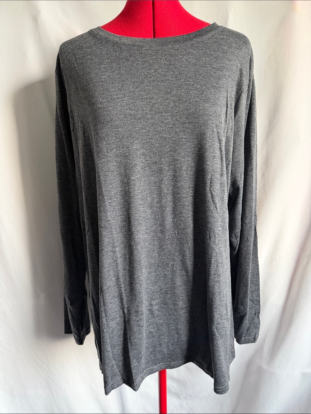 Women's Long-Sleeve Crewneck Tee in Charcoal Gray